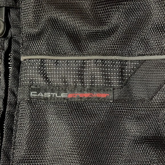 Castle Motocycle Jacket (padded) - Picture 2 of 11